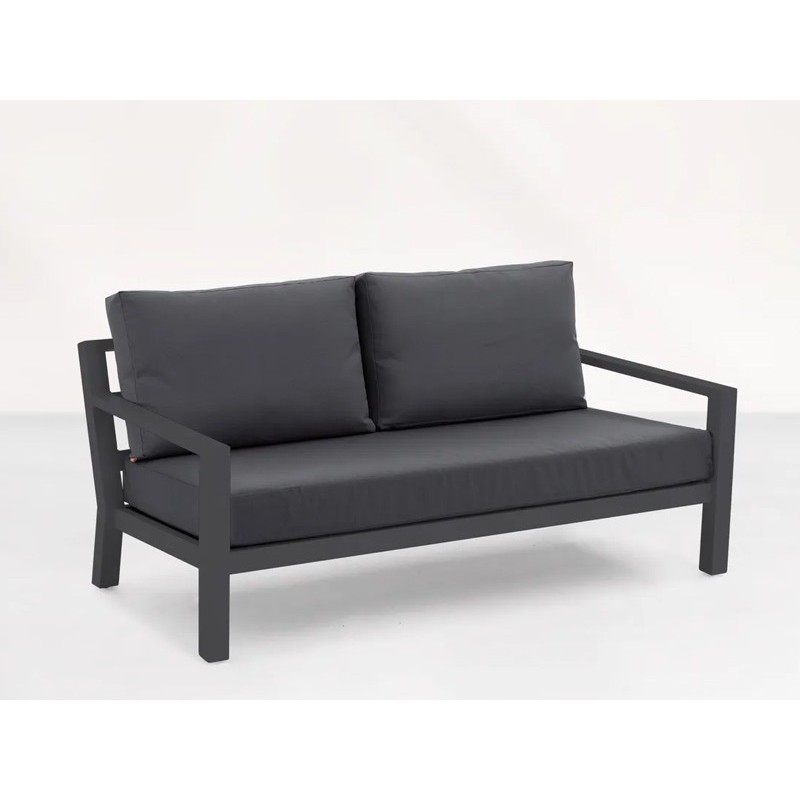 LIFE udendørs klassisk havesofa med armlæn og outdoor hynder.