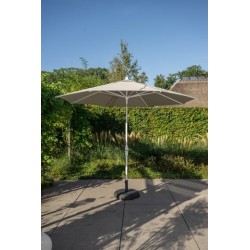 Runde parasoller med knæk og hejs. Leveres incl 38 kg fod. Ingen fragt.