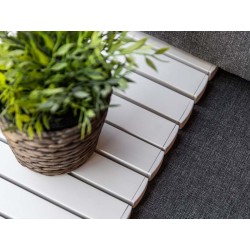 Bakke til sofa armlæn, puf eller sofasæde. Flexi plade til udebrug.